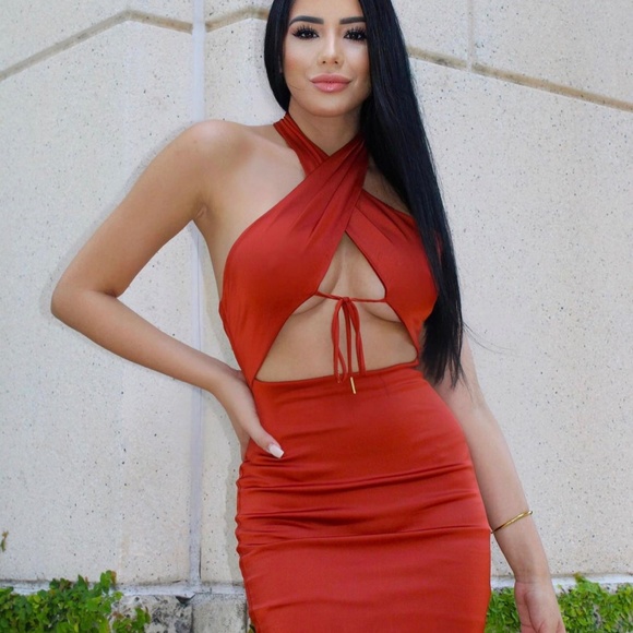 Dress - Picture 2 of 2